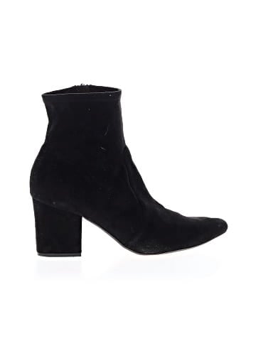 Amazon Essentials Ankle Boots (view 1)