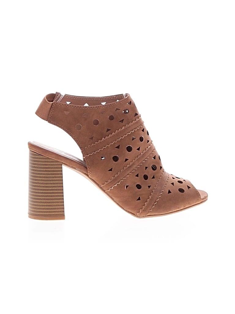 Pre-owned Cl By Laundry Heels In Brown