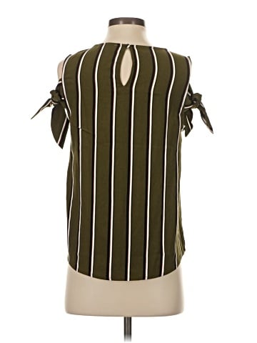 E&M Collection Sleeveless Blouse (view 2)
