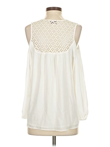 Hot In Hollywood Sleeveless Blouse (view 2)