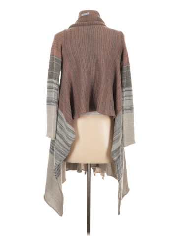 Goddis Poncho (view 2)