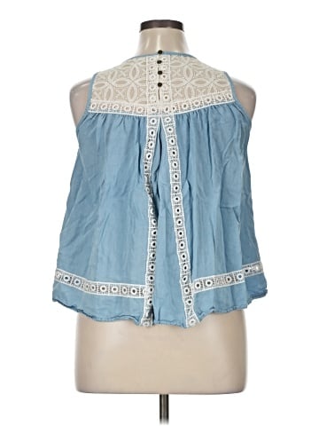 Hint of Mint Sleeveless Blouse (view 2)
