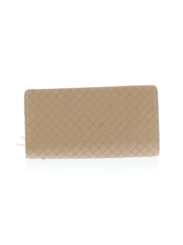 Universal Thread Wristlet (view 1)