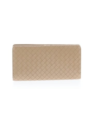 Universal Thread Wristlet (view 2)