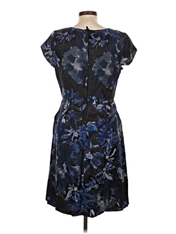 Banana Republic Casual Dress (view 2)