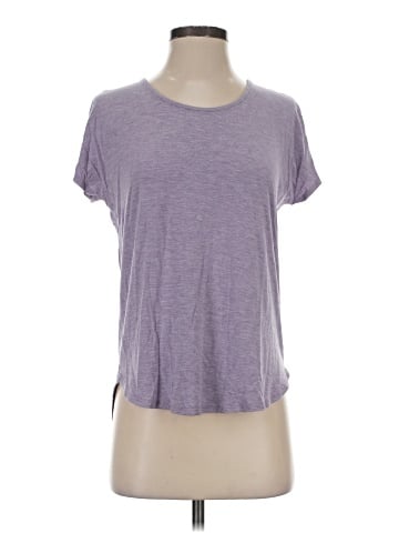 Lucy & Laurel Active T-Shirt (view 1)
