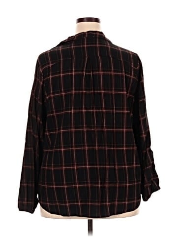 Hiatus 3/4 Sleeve Blouse (view 2)