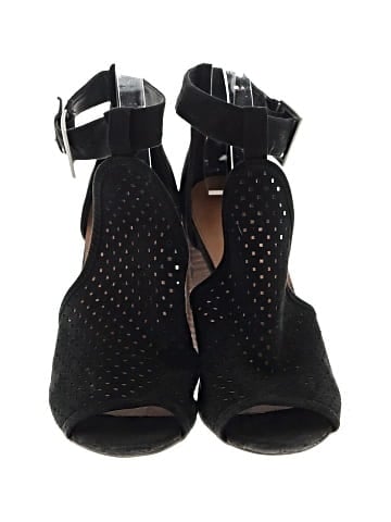 Universal Thread Sandals (view 2)