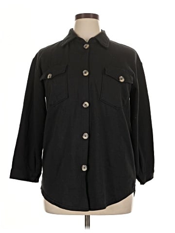Inner Circle Inc. 3/4 Sleeve Button-Down Shirt (view 1)