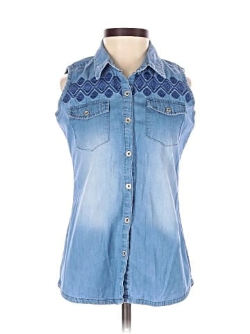 True Love Sleeveless Button-Down Shirt (view 1)