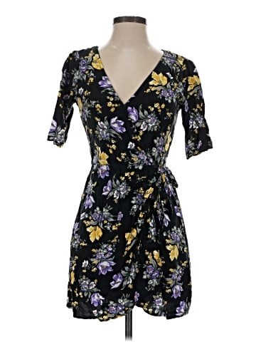 Abercrombie & Fitch Cocktail Dress (view 1)