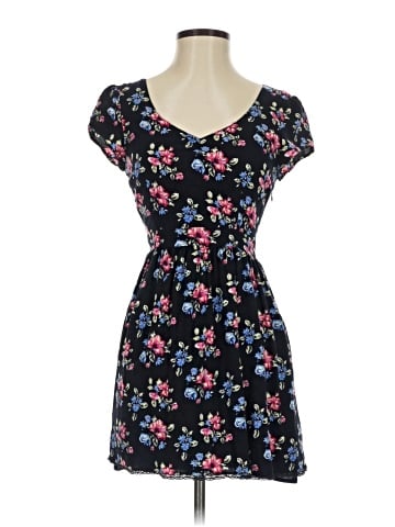 Forever 21 Casual Dress (view 1)