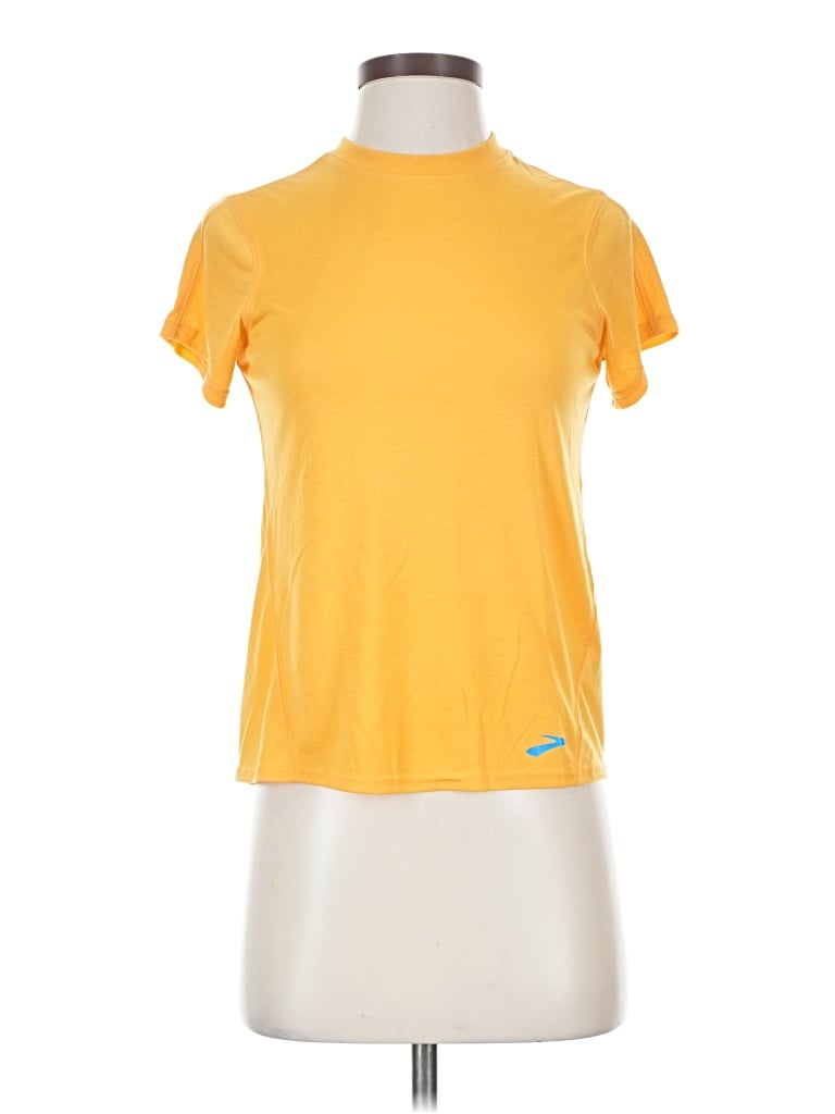 Pre-owned Brooks Active T-shirt In Yellow