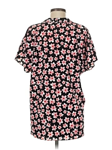 CAbi Short Sleeve Blouse (view 2)