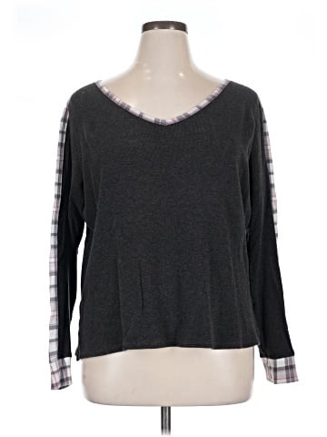 Victoria's Secret 3/4 Sleeve T-Shirt (view 1)