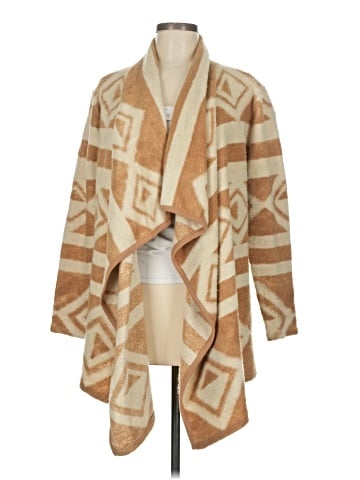 Bar III Poncho (view 1)