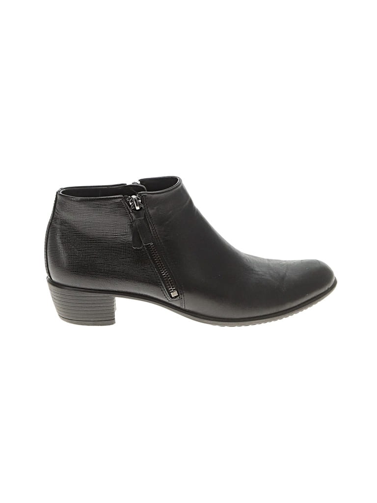 Pre-owned Ecco Ankle Boots In Black