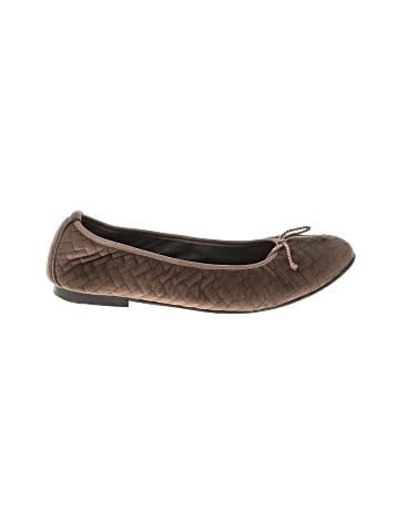 Unbranded Flats (view 1)