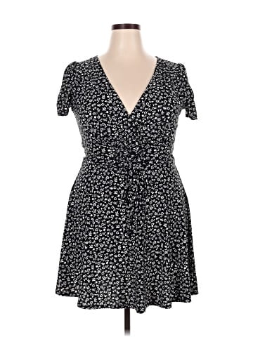 City Triangles Casual Dress (view 1)