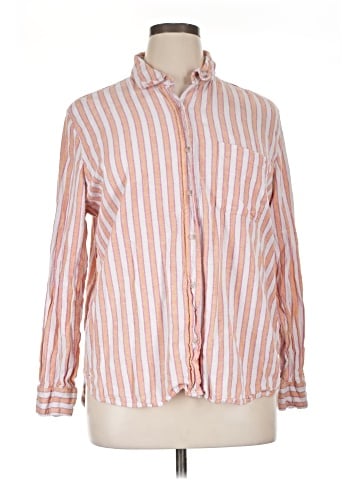 Universal Thread Long Sleeve Button-Down Shirt (view 1)