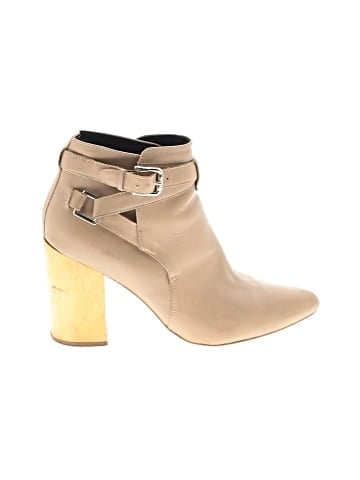 Pied Juste Ankle Boots (view 1)