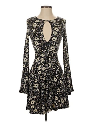American Eagle Outfitters Cocktail Dress (view 1)