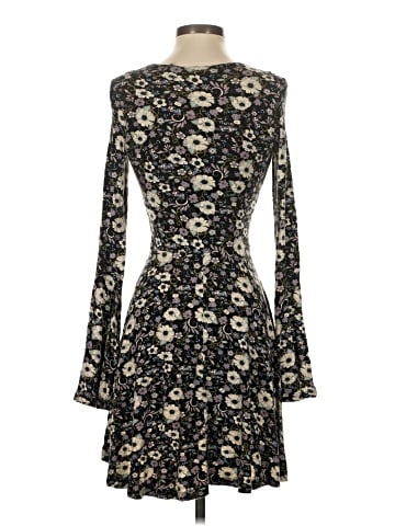 American Eagle Outfitters Cocktail Dress (view 2)