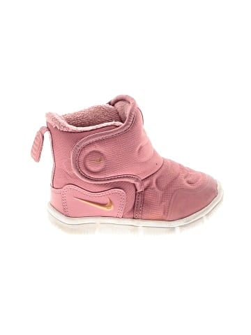 Nike Boots (view 1)