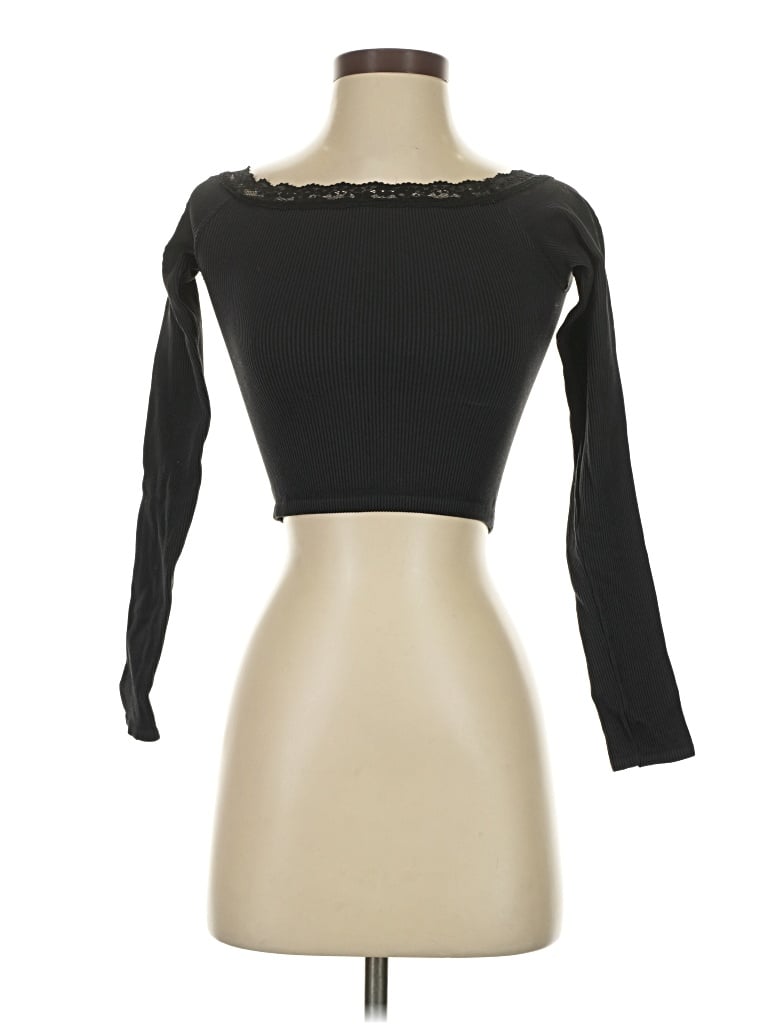 Pre-owned Out From Under 3/4 Sleeve T-shirt In Black