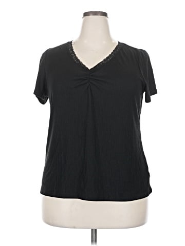 Free Kisses Short Sleeve Top (view 1)
