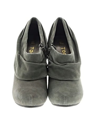 Me To We Heels (view 2)