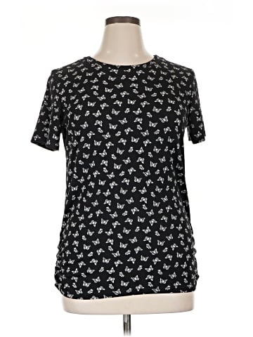 Free Kisses Short Sleeve T-Shirt (view 1)