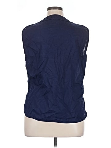 Faconnable Sleeveless Button-Down Shirt (view 2)