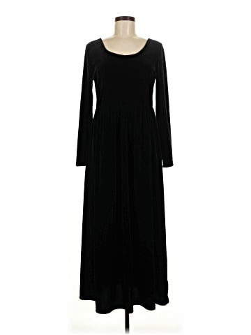 Portraits by Northern Isles Casual Dress (view 1)