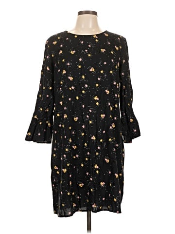 Old Navy Casual Dress (view 1)