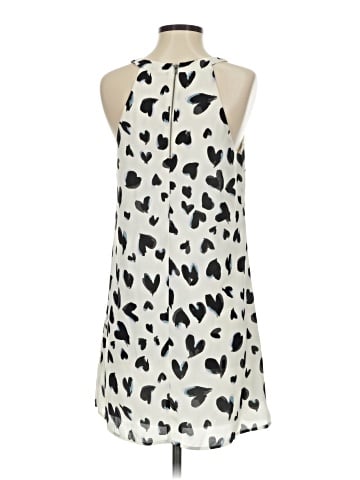 Le Lis Casual Dress (view 2)