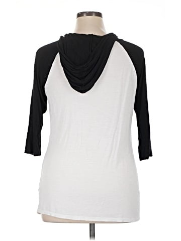 Electric 3/4 Sleeve Top (view 2)