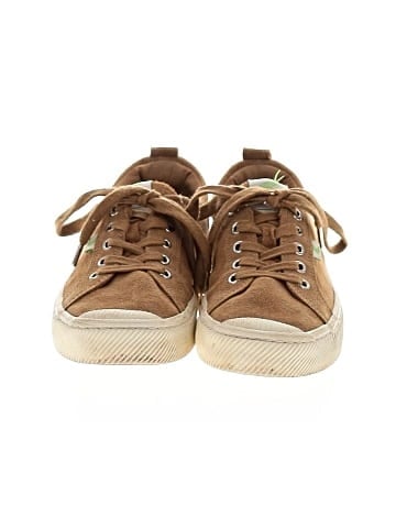 Cariuma Sneakers (view 2)