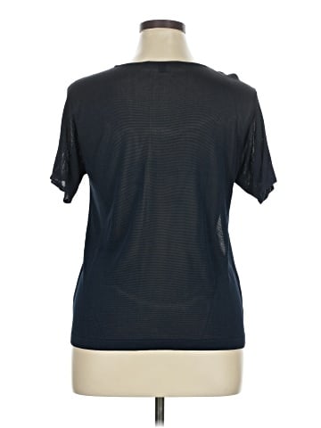 Linda Allard Ellen Tracy Short Sleeve T-Shirt (view 2)