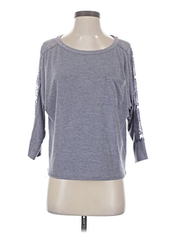 Delia's 3/4 Sleeve Top (view 1)