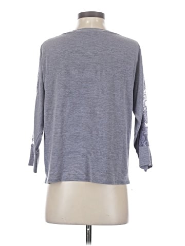 Delia's 3/4 Sleeve Top (view 2)