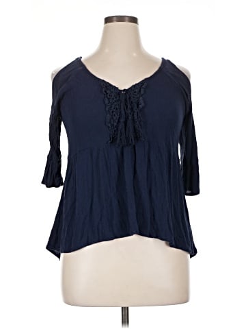 Eyeshadow 3/4 Sleeve Blouse (view 1)