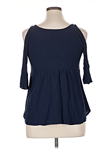 Eyeshadow 3/4 Sleeve Blouse (view 2)