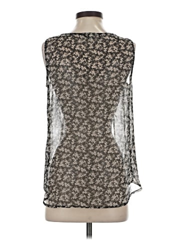Quintessential Sleeveless Blouse (view 2)