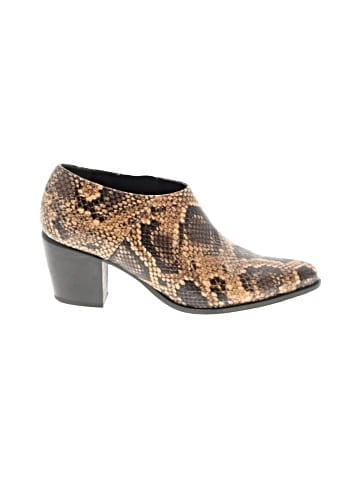 Vince. Ankle Boots (view 1)