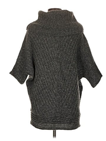 Romeo & Juliet Couture Poncho (view 2)