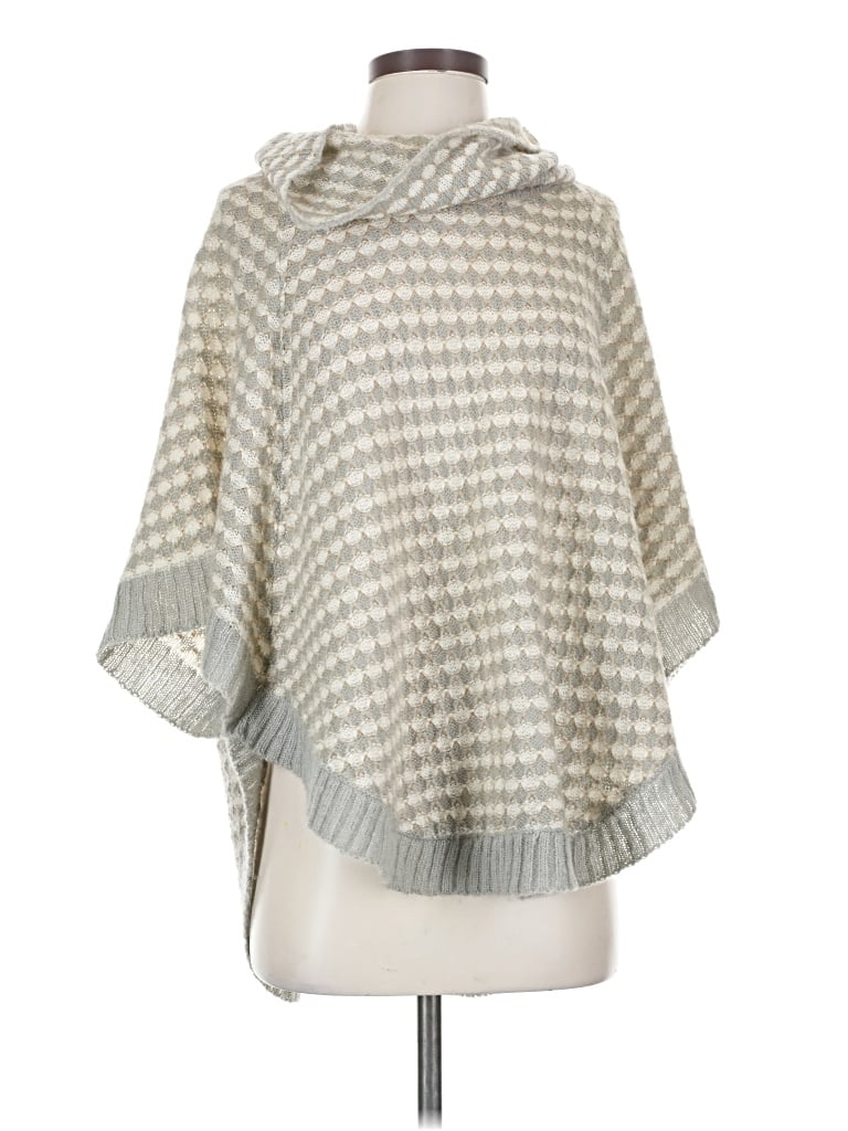 Pre-owned Carolyn Taylor Poncho In Silver