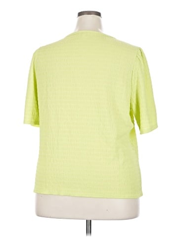 Jaclyn Smith Short Sleeve T-Shirt (view 2)