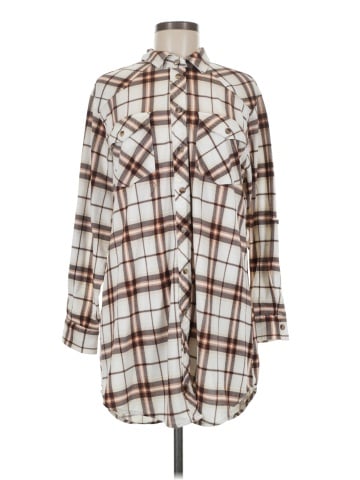 Passport 3/4 Sleeve Blouse (view 1)