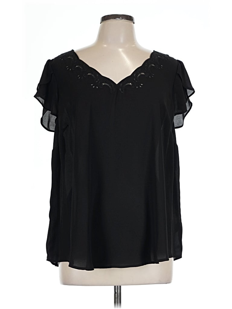 Pre-owned Torrid Short Sleeve Blouse In Black